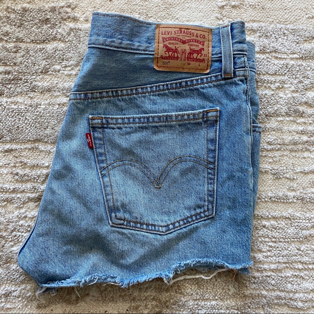 501 Levi shorts